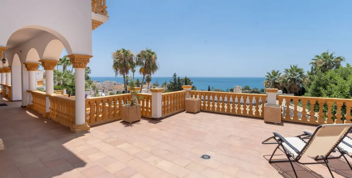 Sale of detached villa in Benalmadena Costa 33