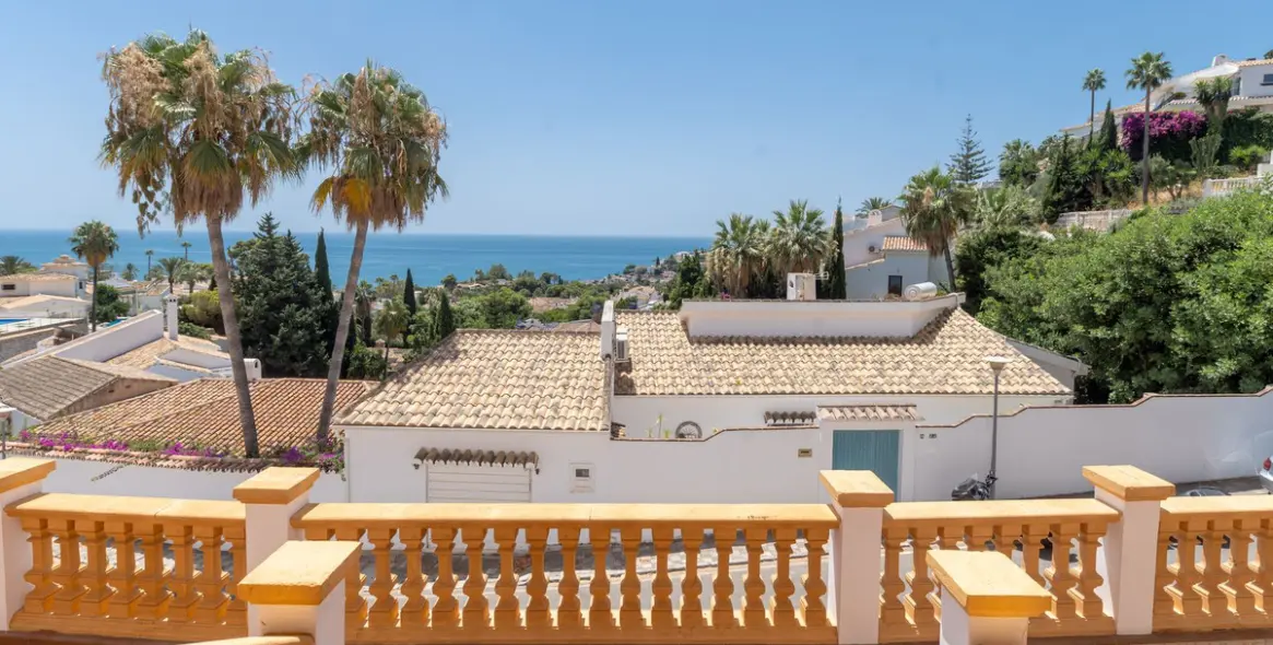 Sale of detached villa in Benalmadena Costa 74