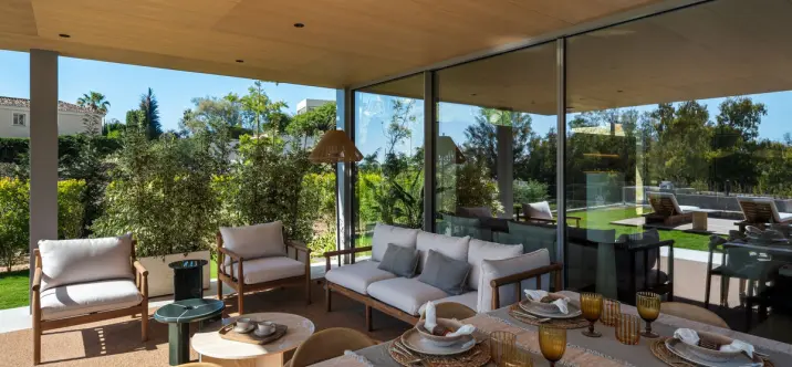 Venta de villa independiente en Nueva Andalucía 2