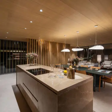 Venta de villa independiente en Nueva Andalucía