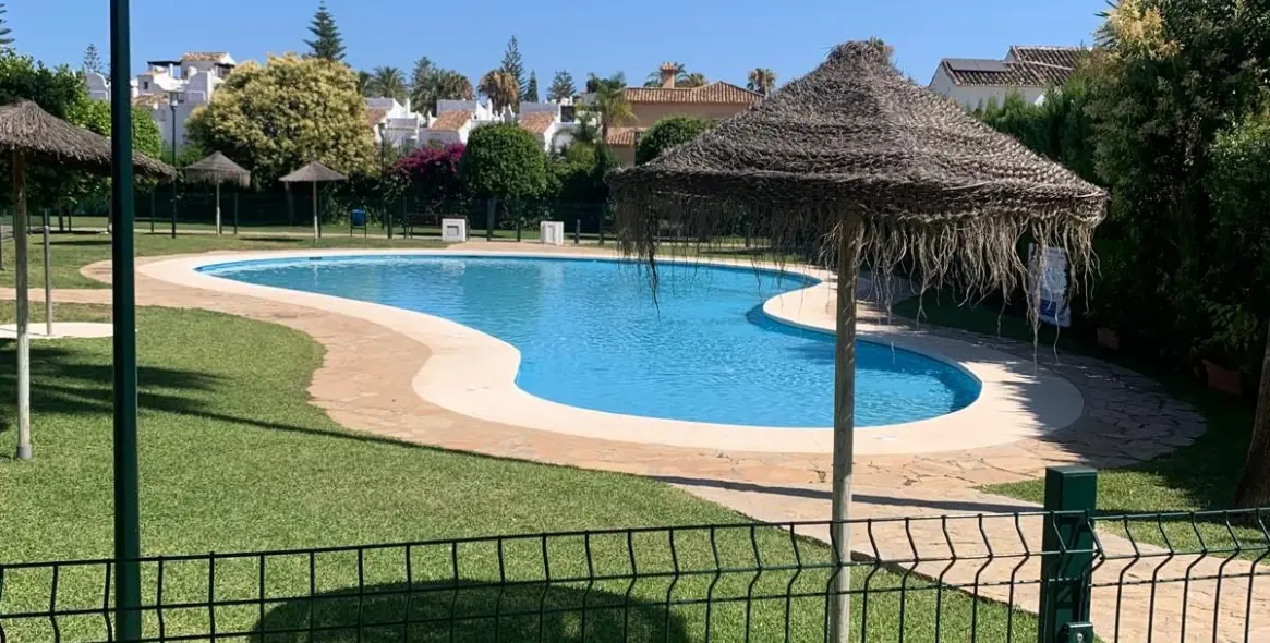Short-term rent of middle floor apartment in San Pedro de Alcántara 14