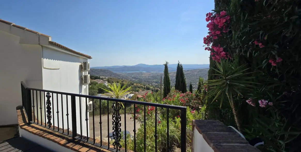 Venta de villa independiente en Alcaucín 3