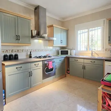 Venta de villa independiente en Alcaucín