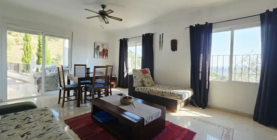 Venta de villa independiente en Alcaucín 10
