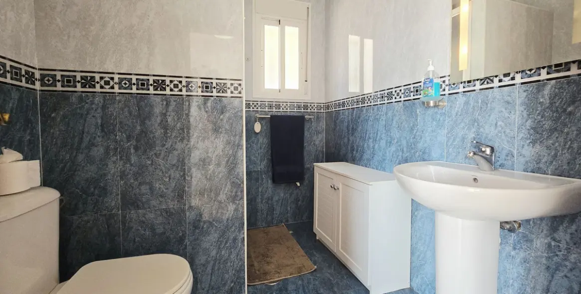 Venta de villa independiente en Alcaucín 17