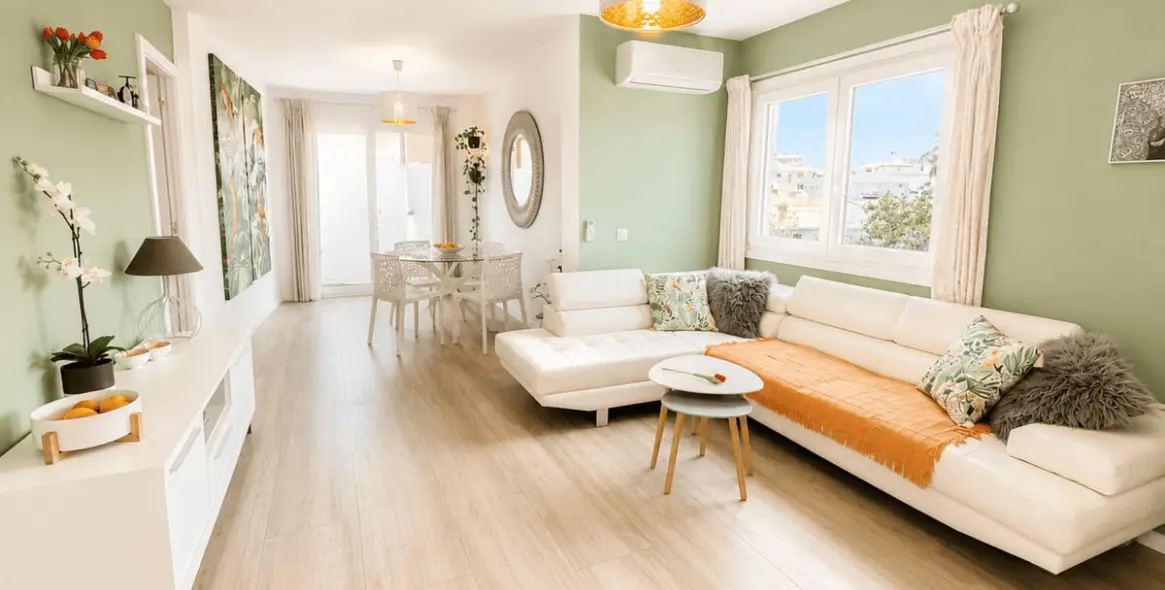 Sale of penthouse in Estepona 3