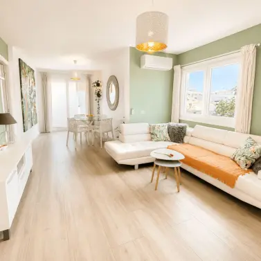 Sale of penthouse in Estepona