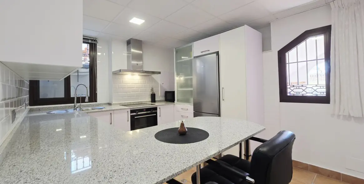 Продажа  отдельно стоящей виллы в Torre del Mar 32