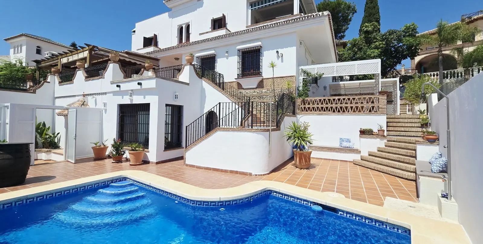 Sale of detached villa in Torre del Mar 1