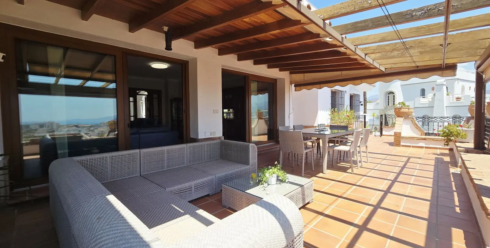 Sale of detached villa in Torre del Mar 24