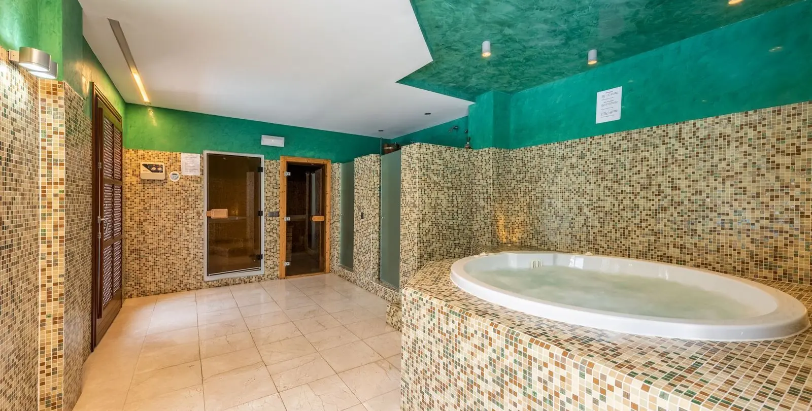 Venta de dúplex en Estepona 36