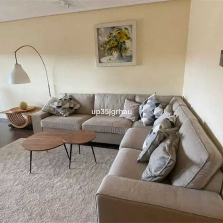 Sale of middle floor apartment in Selwo