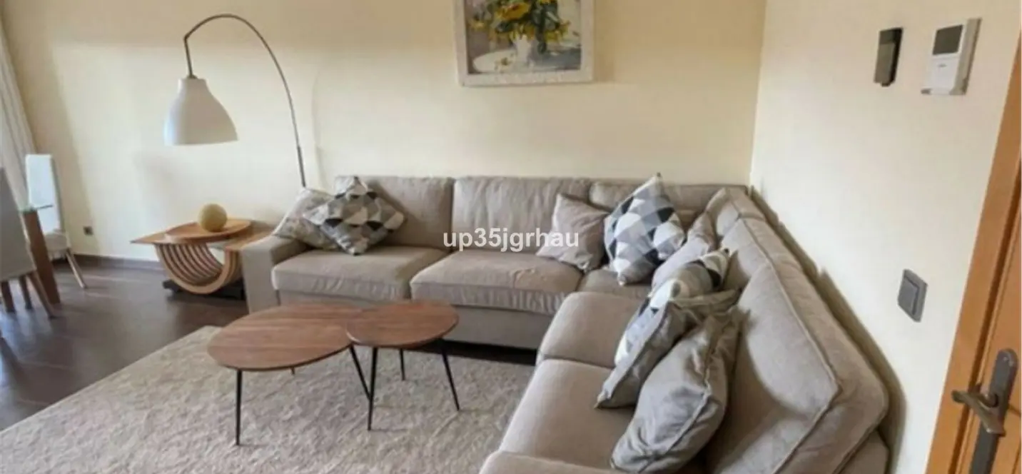 Sale of middle floor apartment in Selwo 1