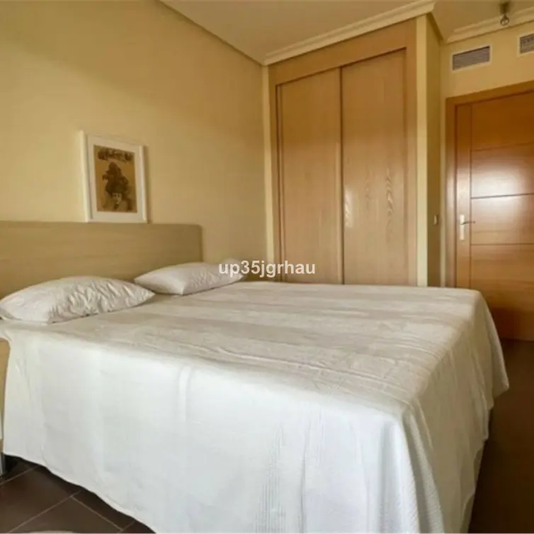 Sale of middle floor apartment in Selwo