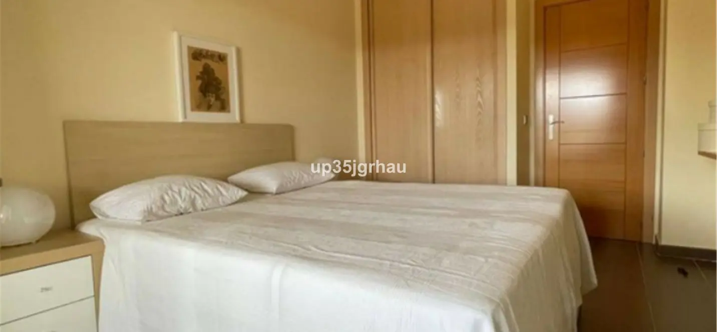 Sale of middle floor apartment in Selwo 2