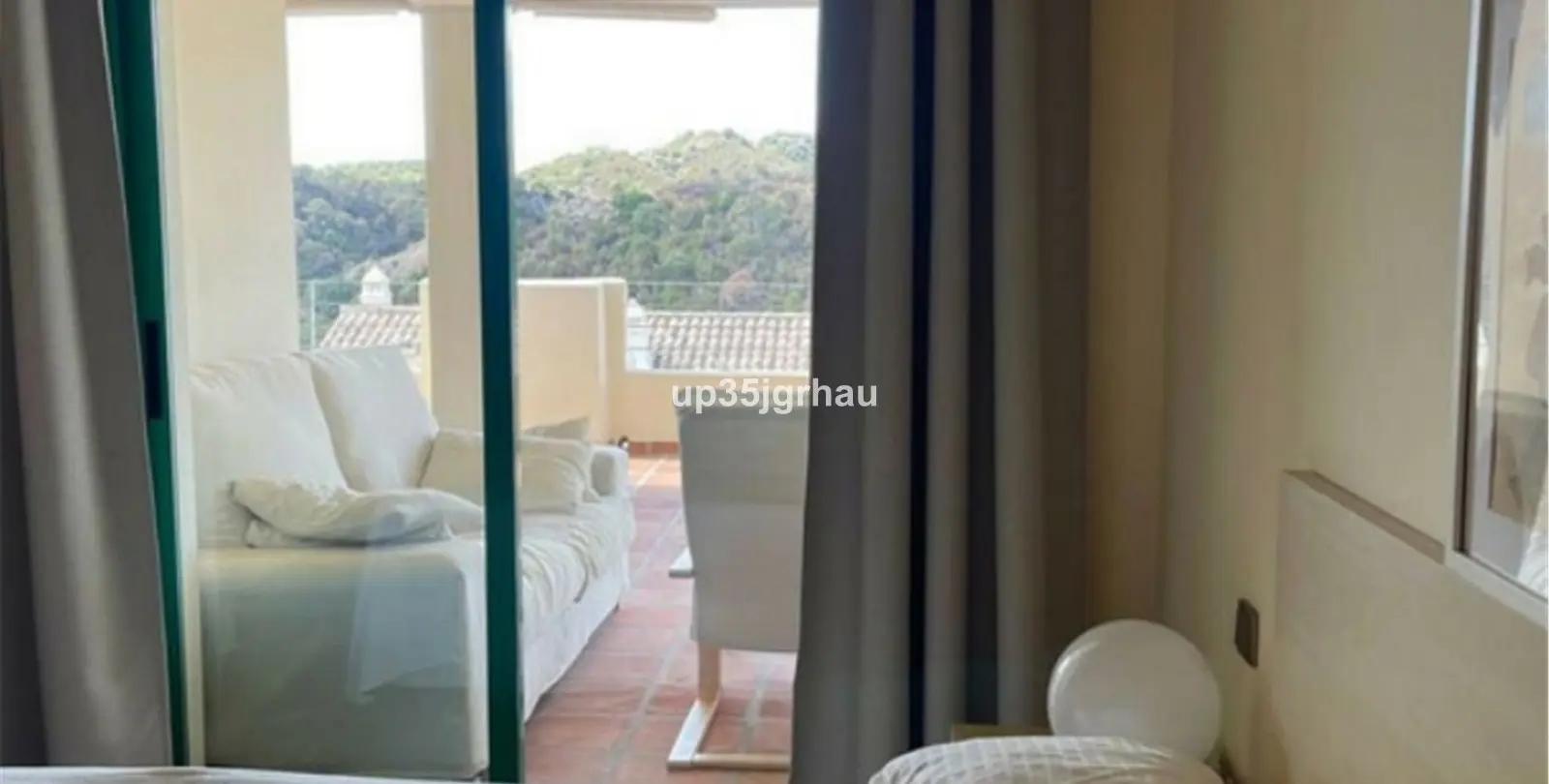 Sale of middle floor apartment in Selwo 5