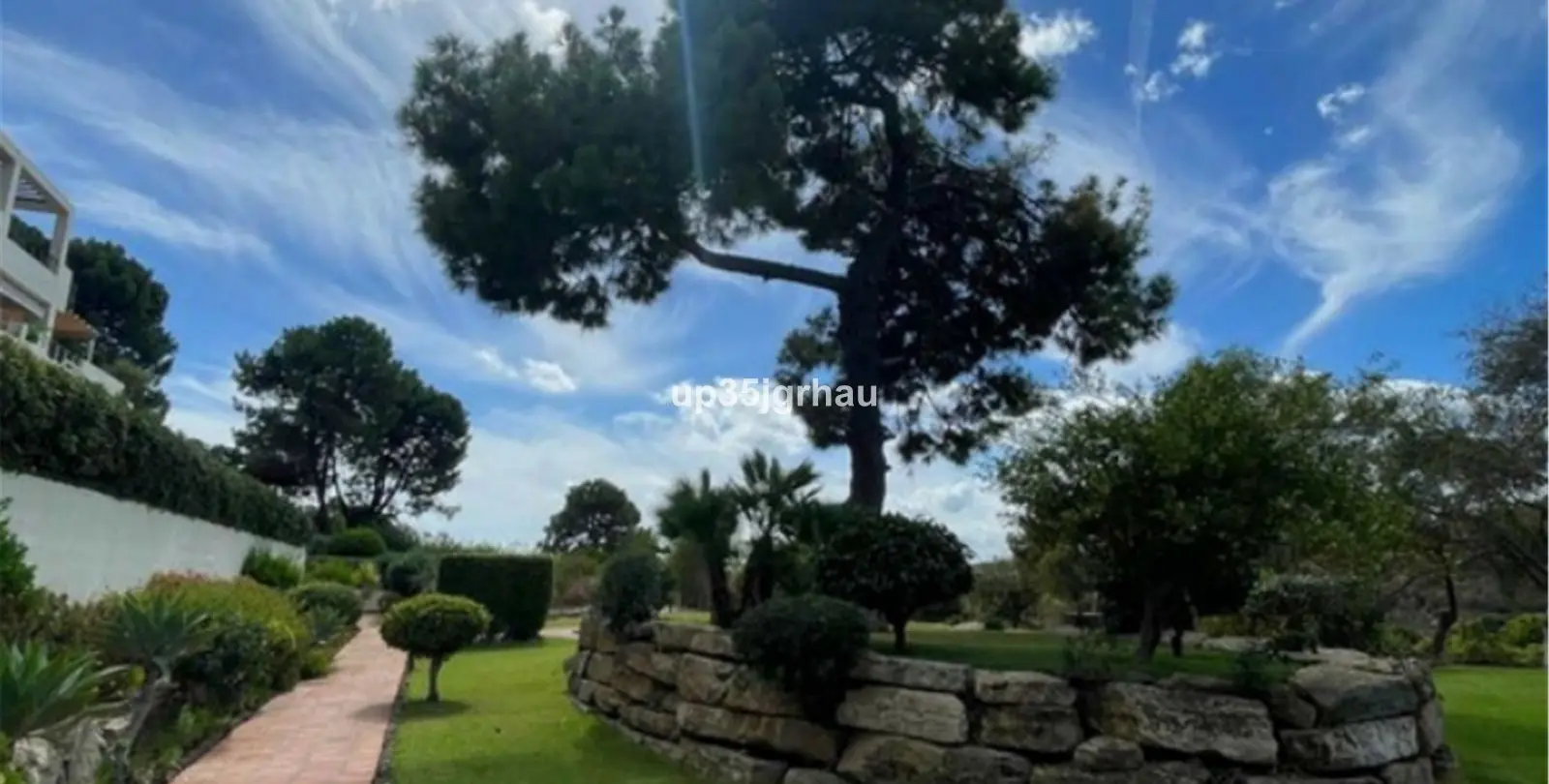 Sale of middle floor apartment in Selwo 7
