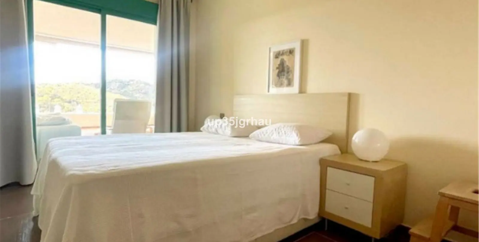 Sale of middle floor apartment in Selwo 8