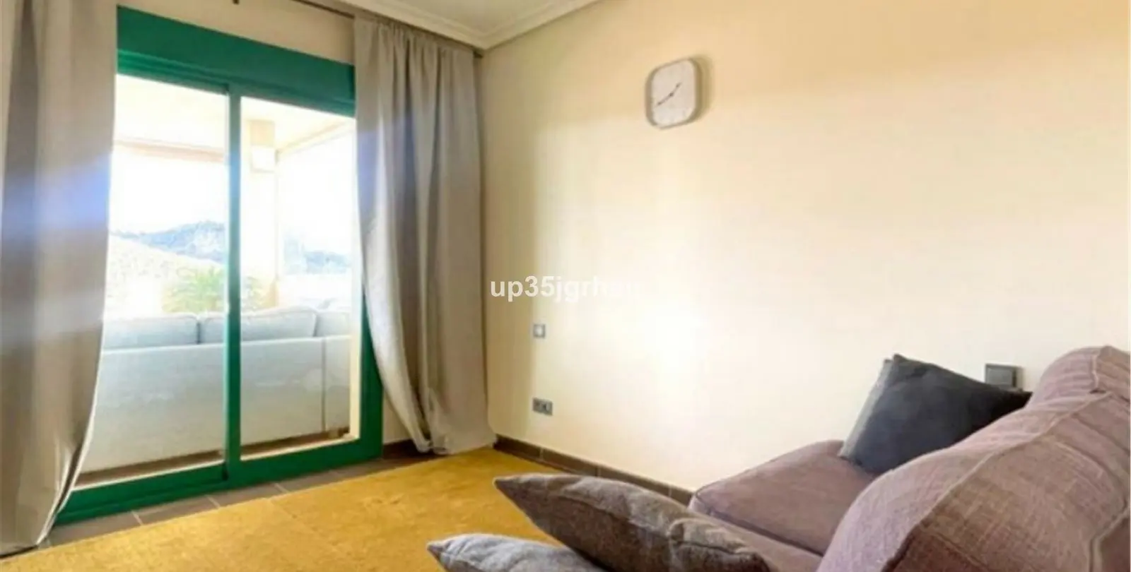 Sale of middle floor apartment in Selwo 11