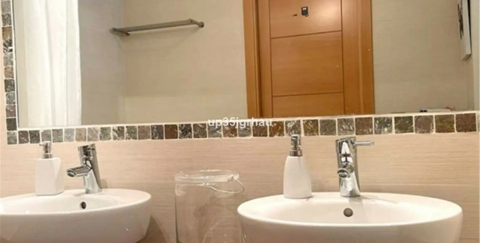 Sale of middle floor apartment in Selwo 12