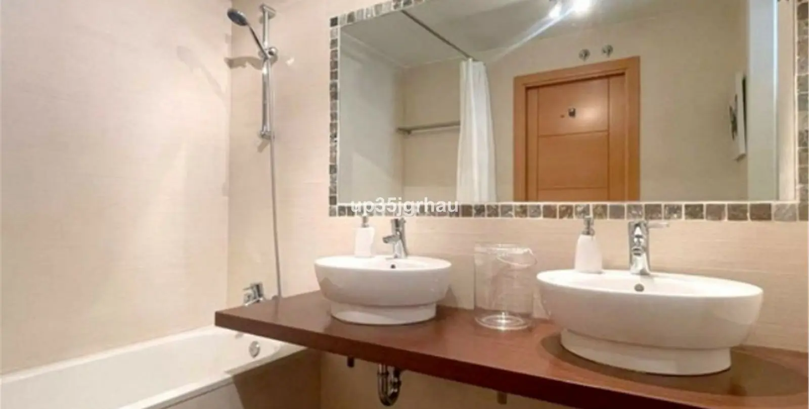 Sale of middle floor apartment in Selwo 13