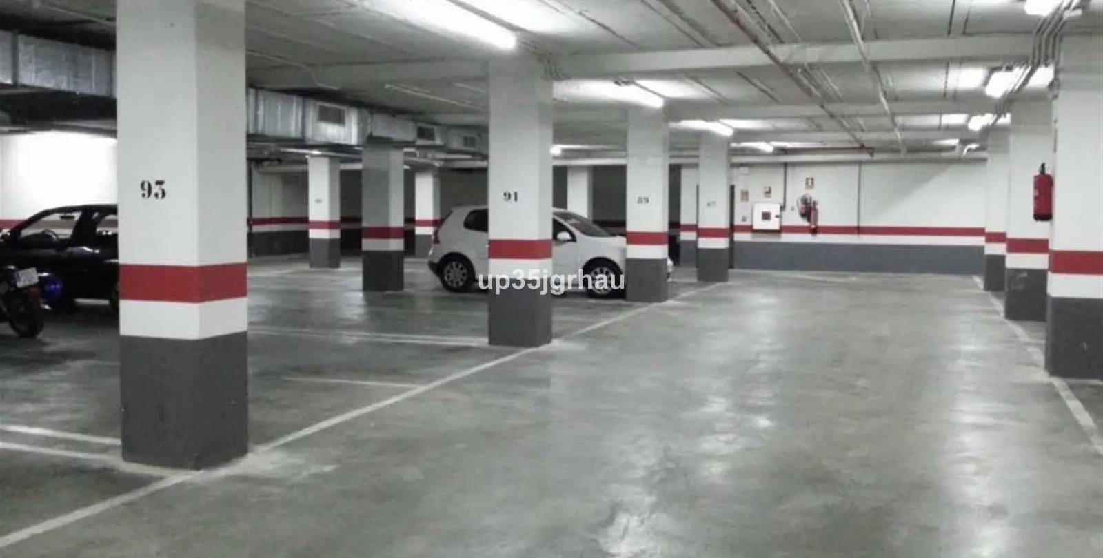 Sale of middle floor apartment in Selwo 16