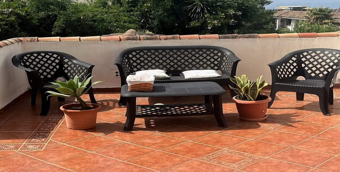 Sale of ground floor apartment in Miraflores 15