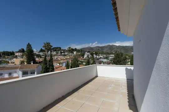 Image 25 thumb