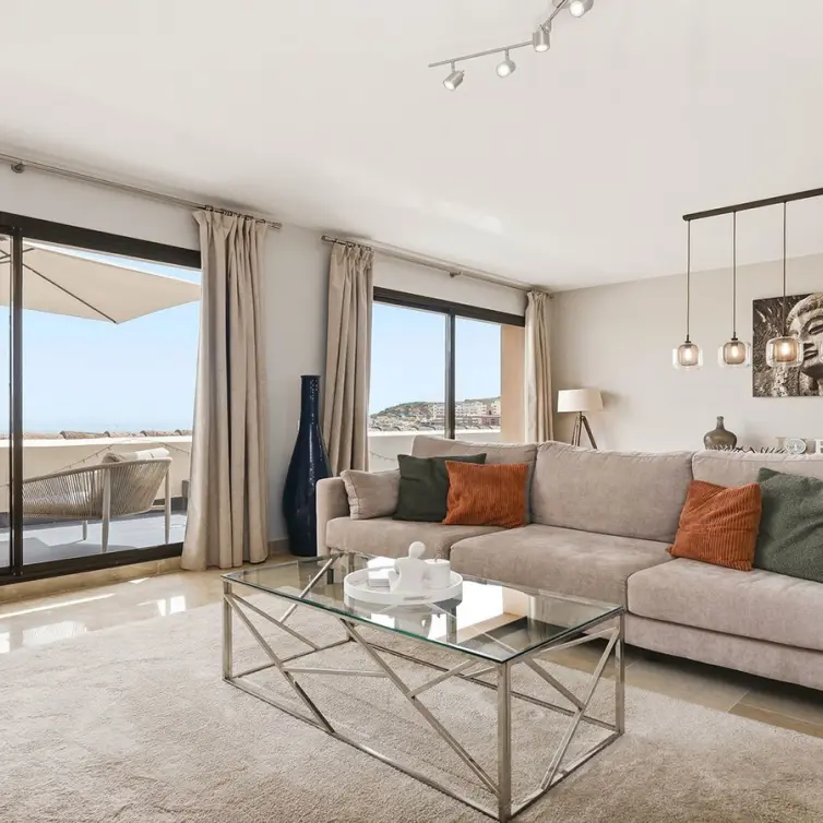 Sale of penthouse in La Duquesa