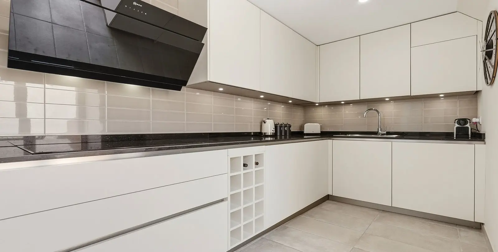 Sale of penthouse in La Duquesa 4