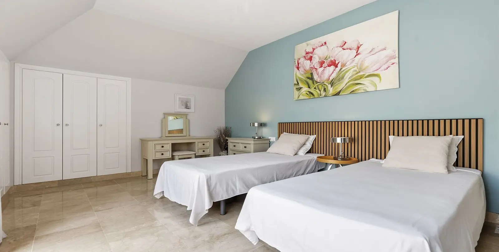 Sale of penthouse in La Duquesa 32