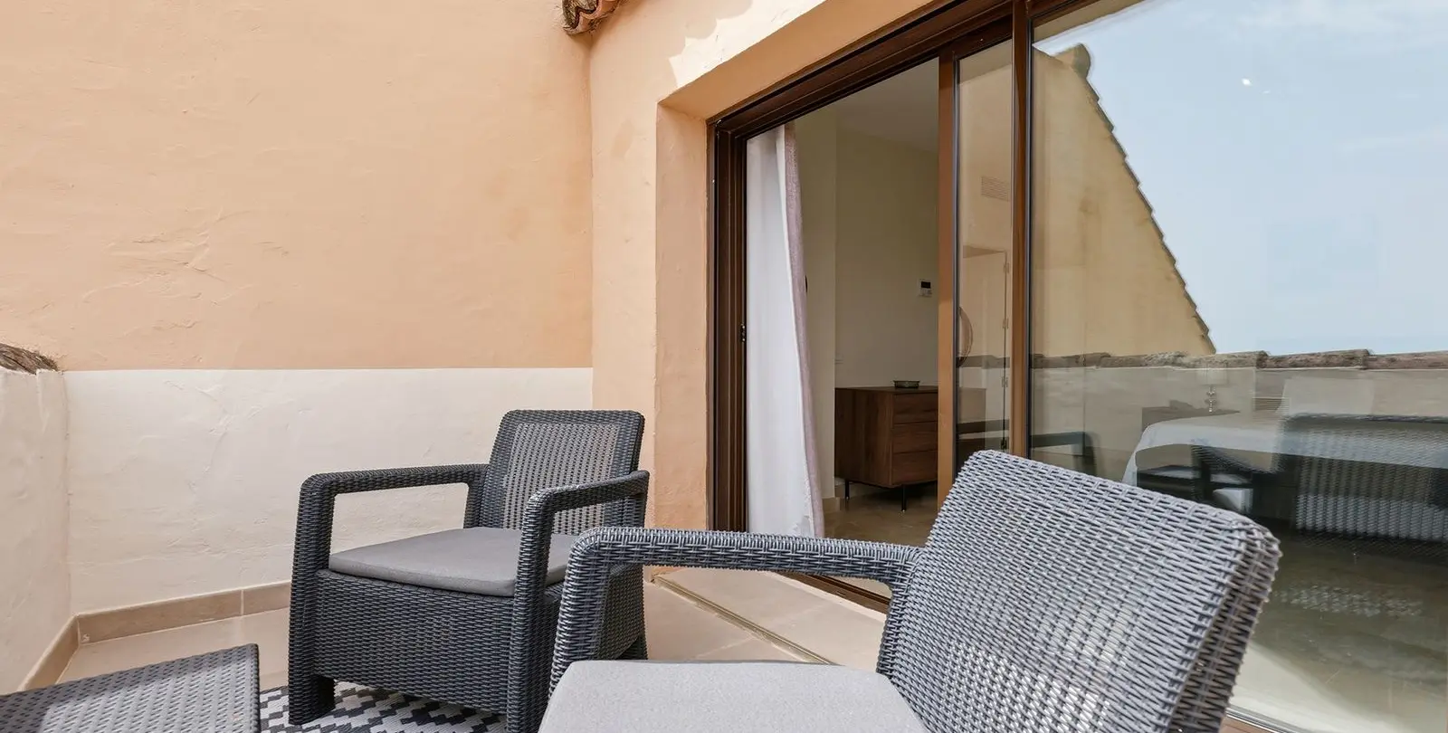 Sale of penthouse in La Duquesa 47