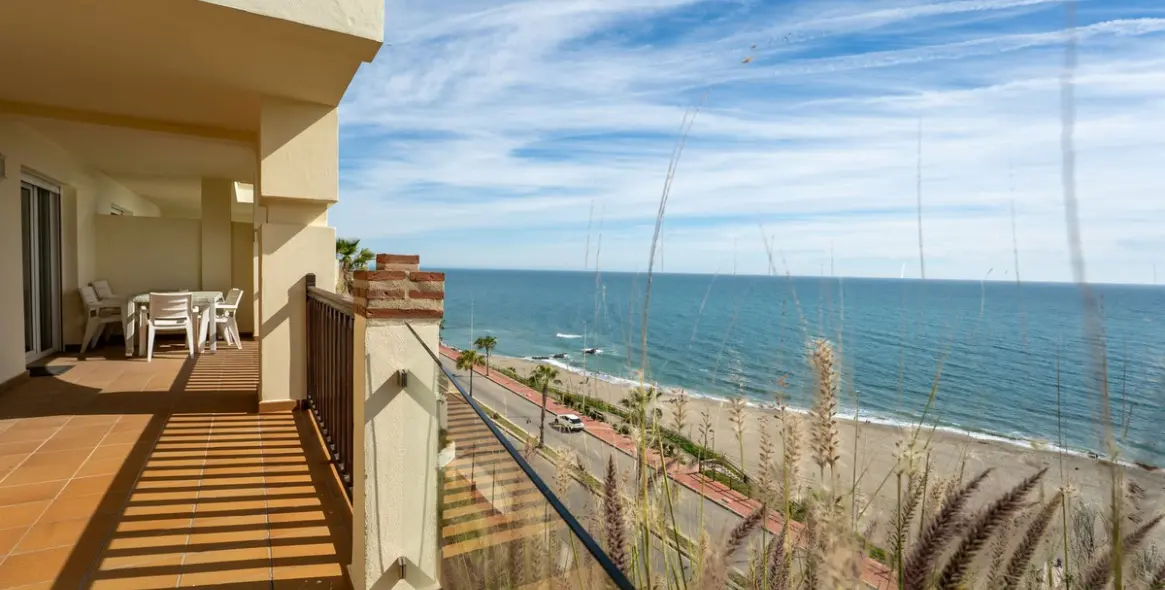 Sale of ground floor apartment in Benalmadena 1