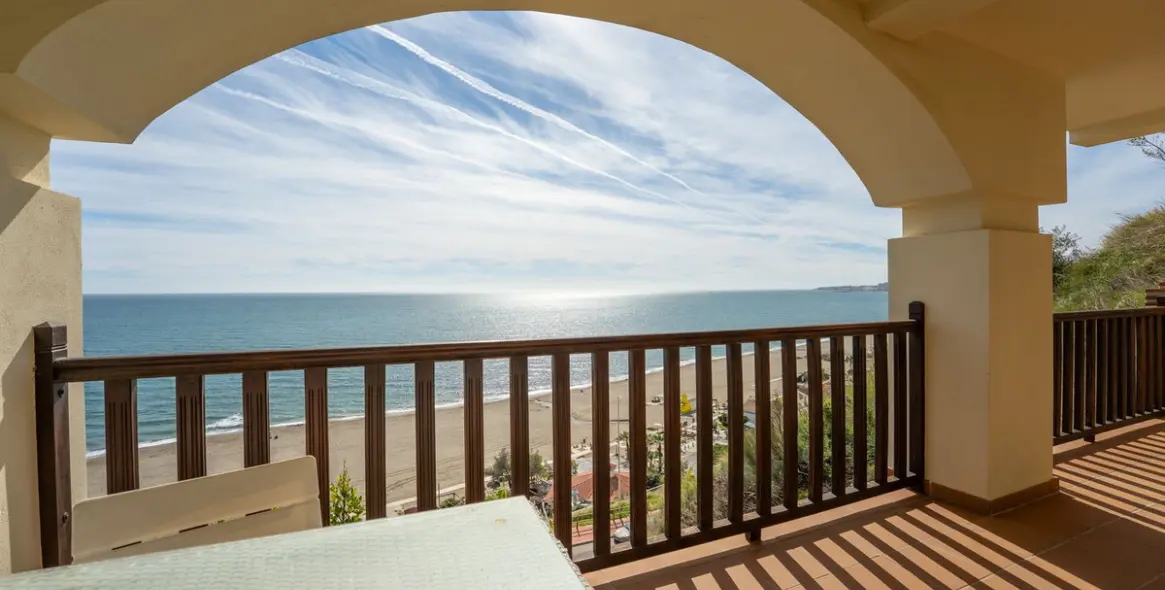 Sale of ground floor apartment in Benalmadena 2