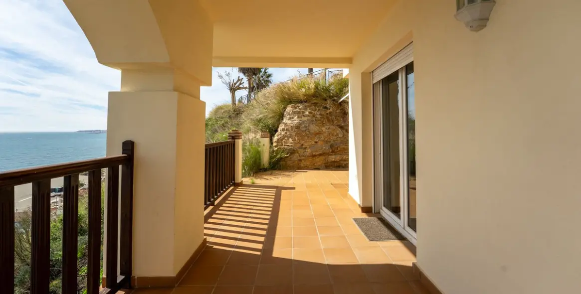 Sale of ground floor apartment in Benalmadena 25