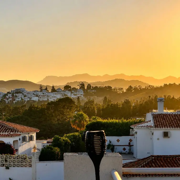 Venta de apartamento en planta media en El Chaparral
