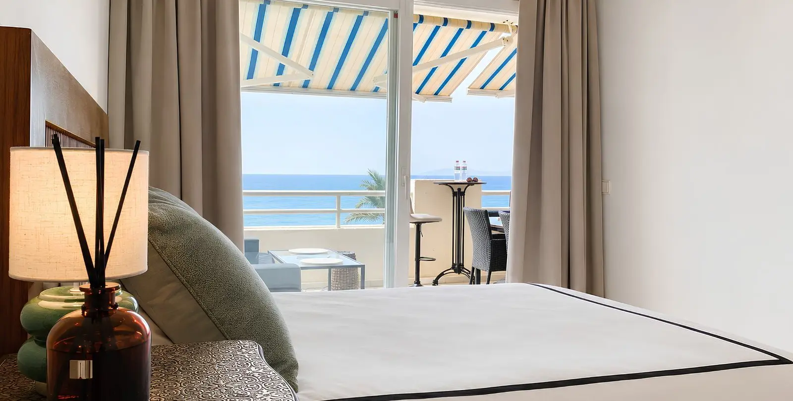 Venta de apartamento en planta media en El Chaparral 12