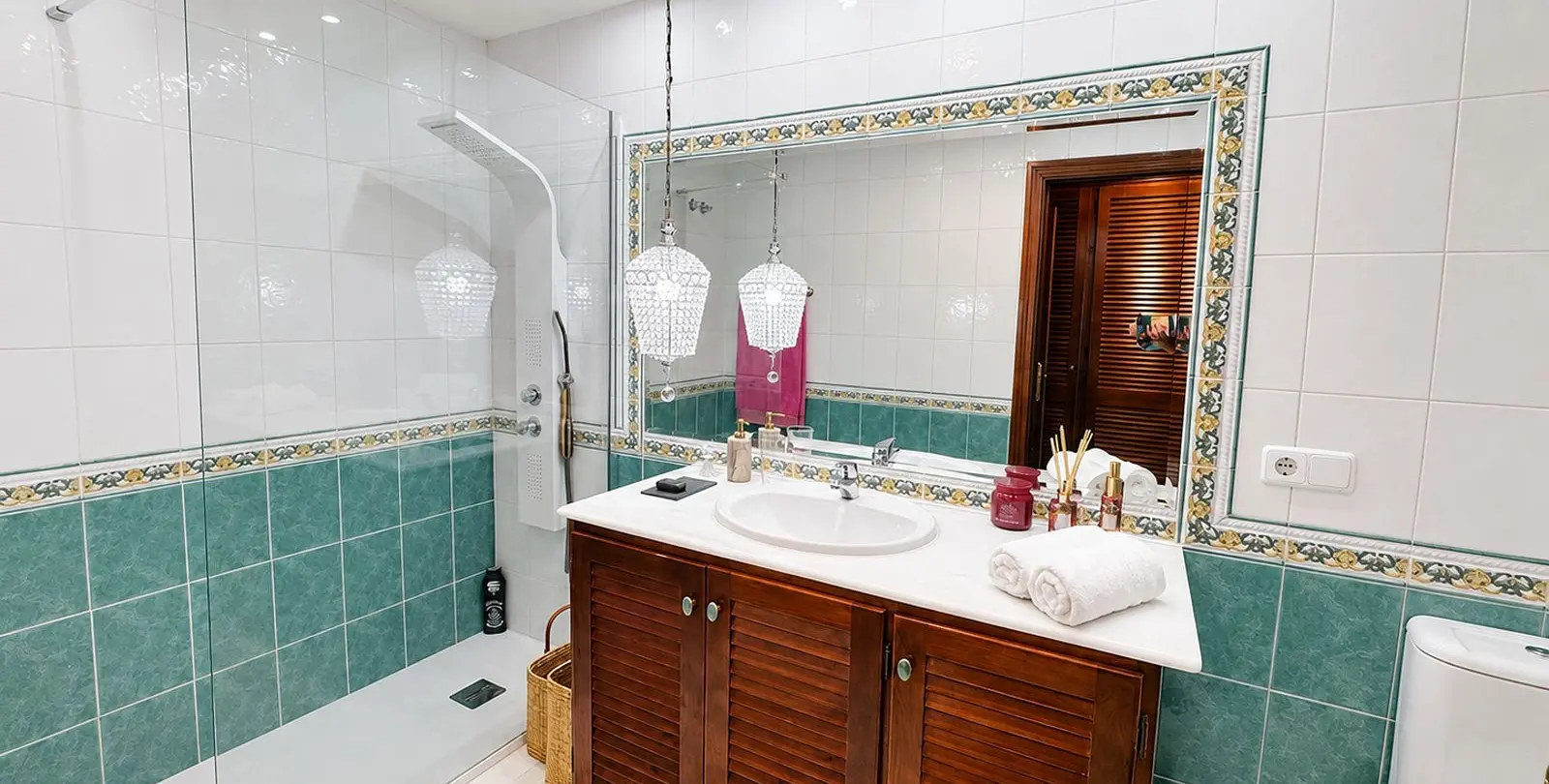 Venta de apartamento en planta media en El Chaparral 17