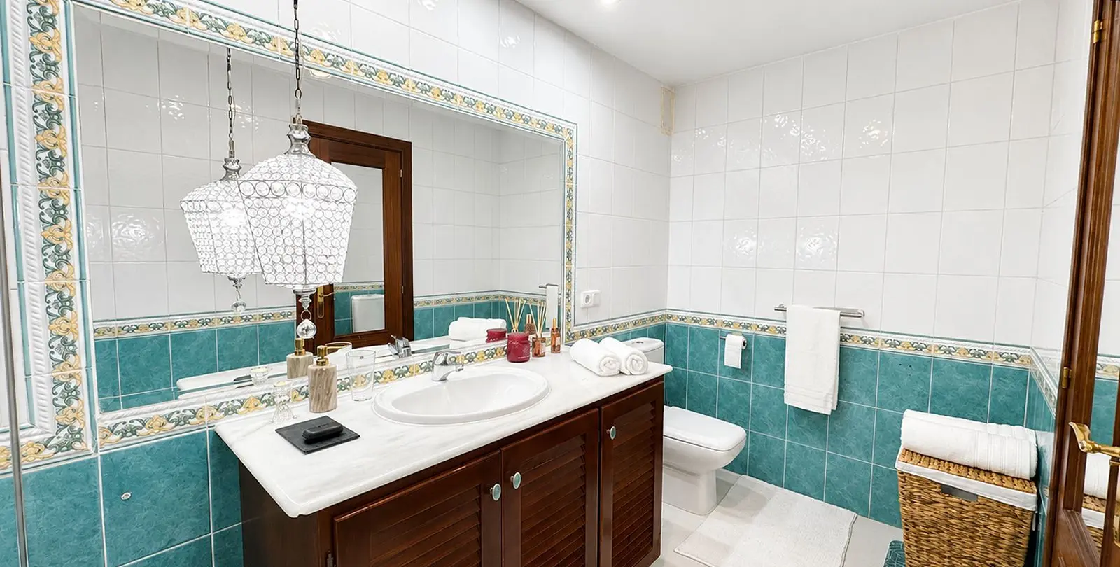 Venta de apartamento en planta media en El Chaparral 18
