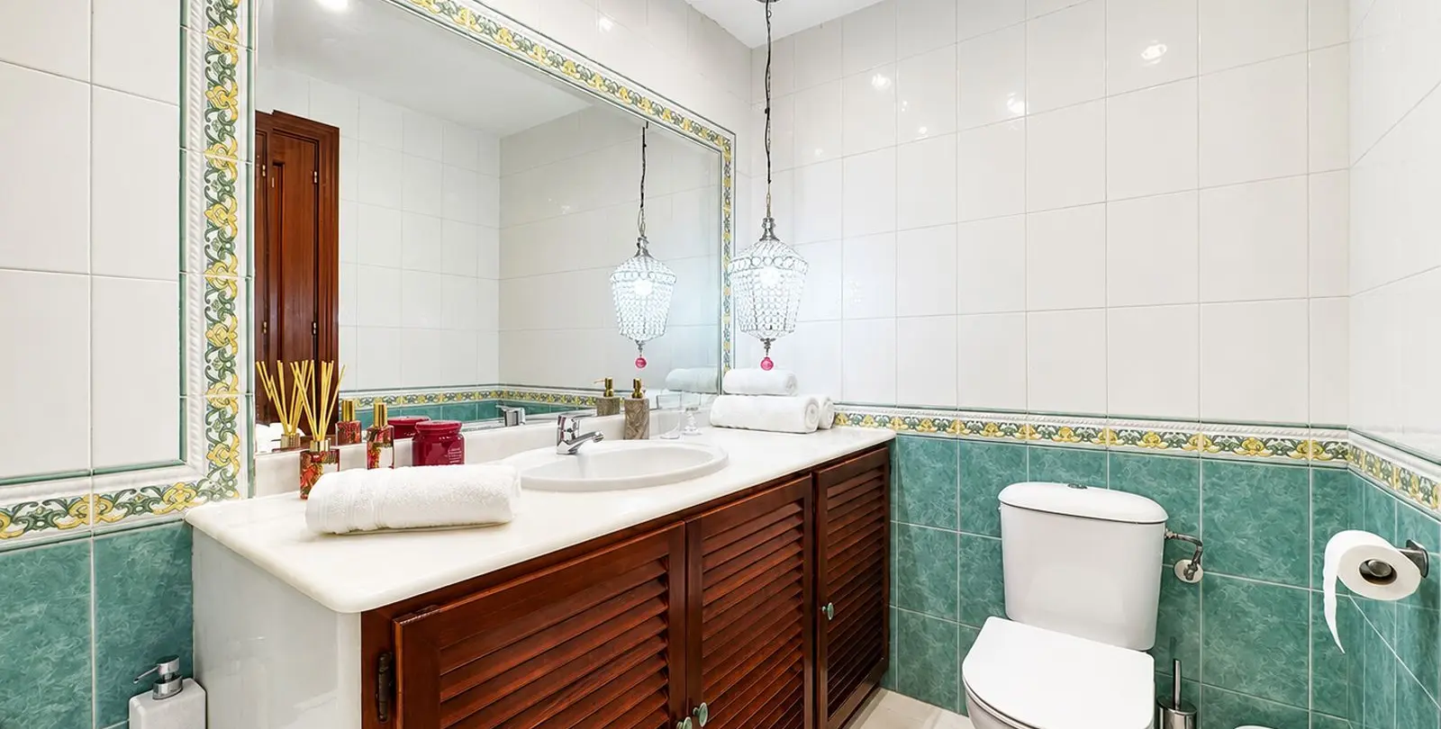 Venta de apartamento en planta media en El Chaparral 22