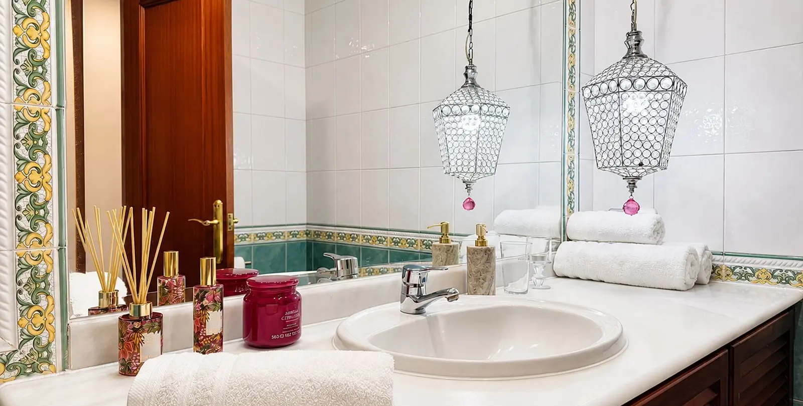 Venta de apartamento en planta media en El Chaparral 24