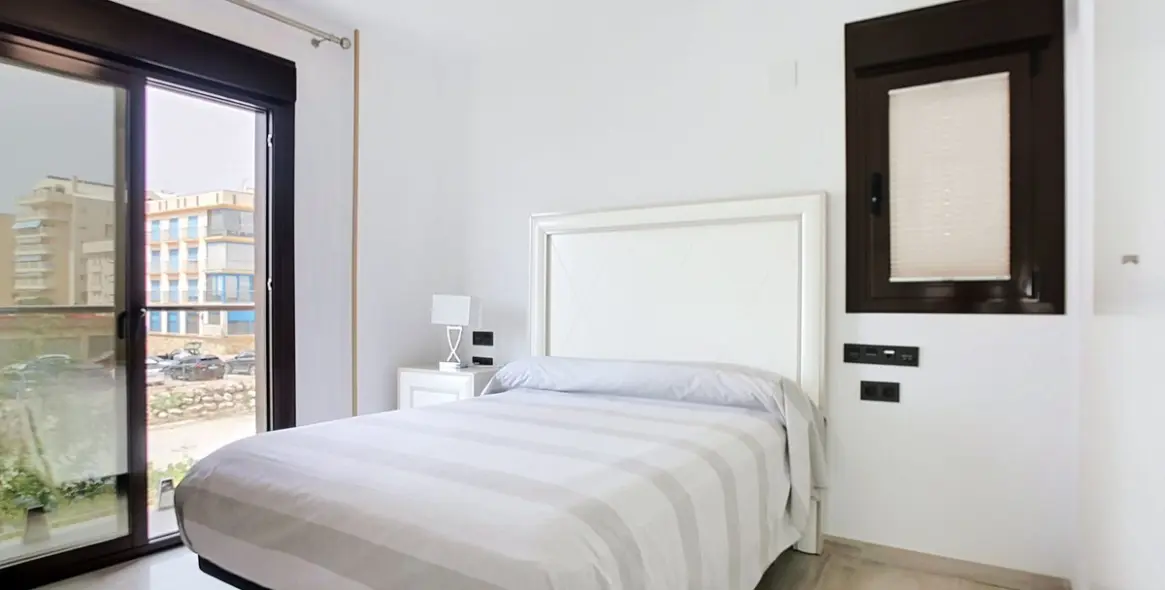 Продажа апартаментов на среднем этаже в Fuengirola 11