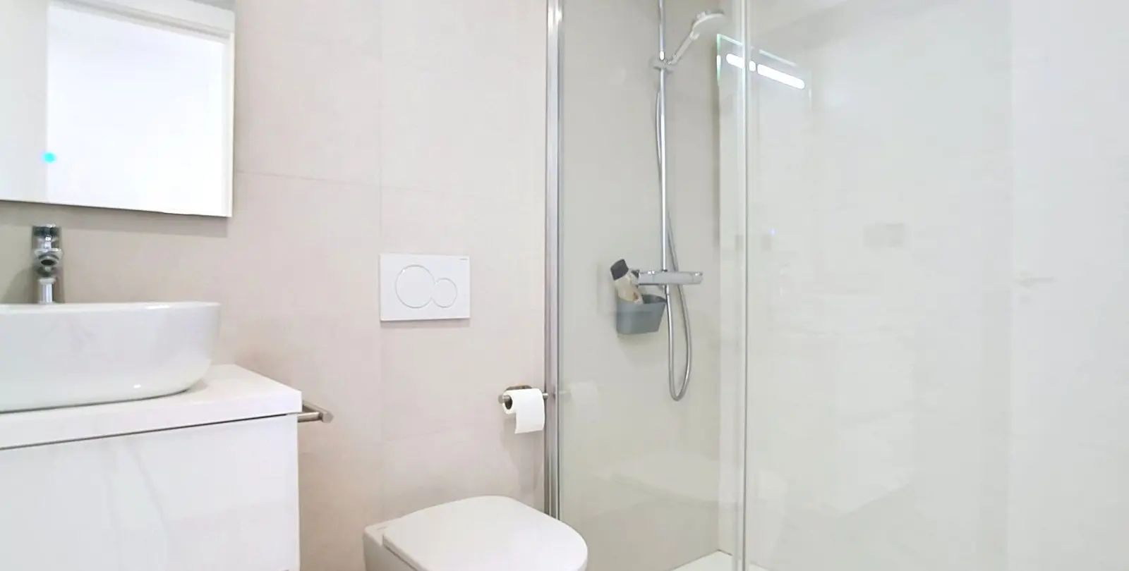 Sale of middle floor apartment in Fuengirola 6