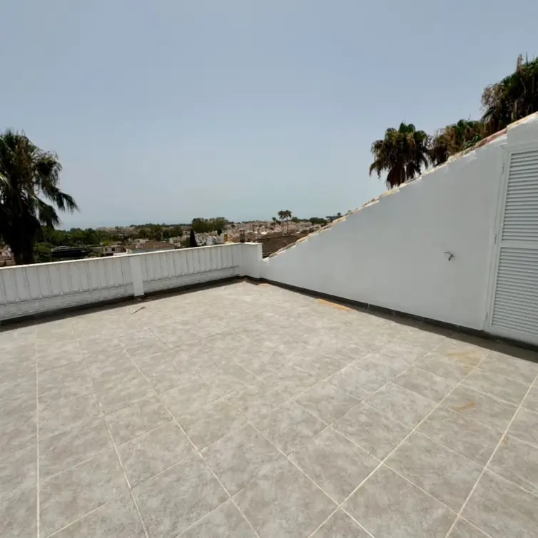 Sale of middle floor apartment in Atalaya