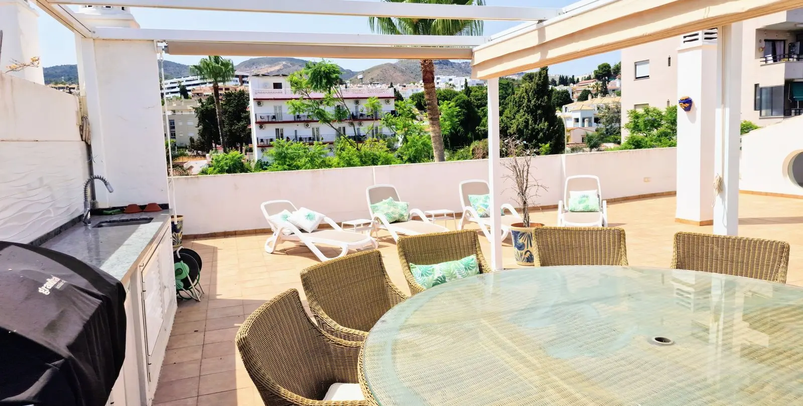 Sale of penthouse duplex in La Carihuela 1