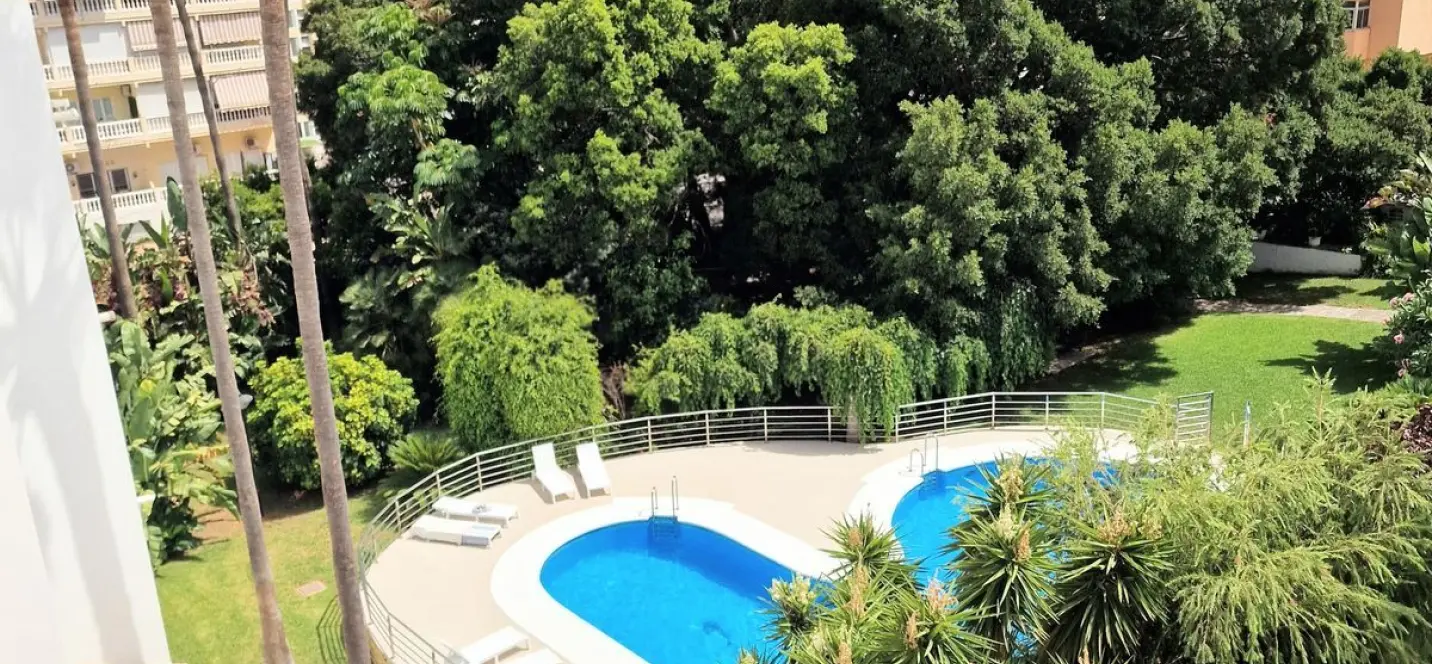 Sale of penthouse duplex in La Carihuela 1