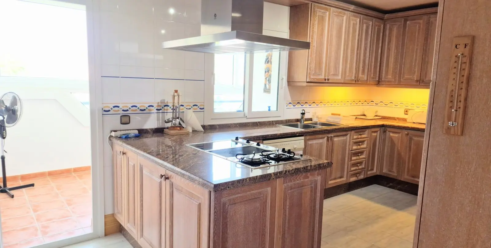Sale of penthouse duplex in La Carihuela 17