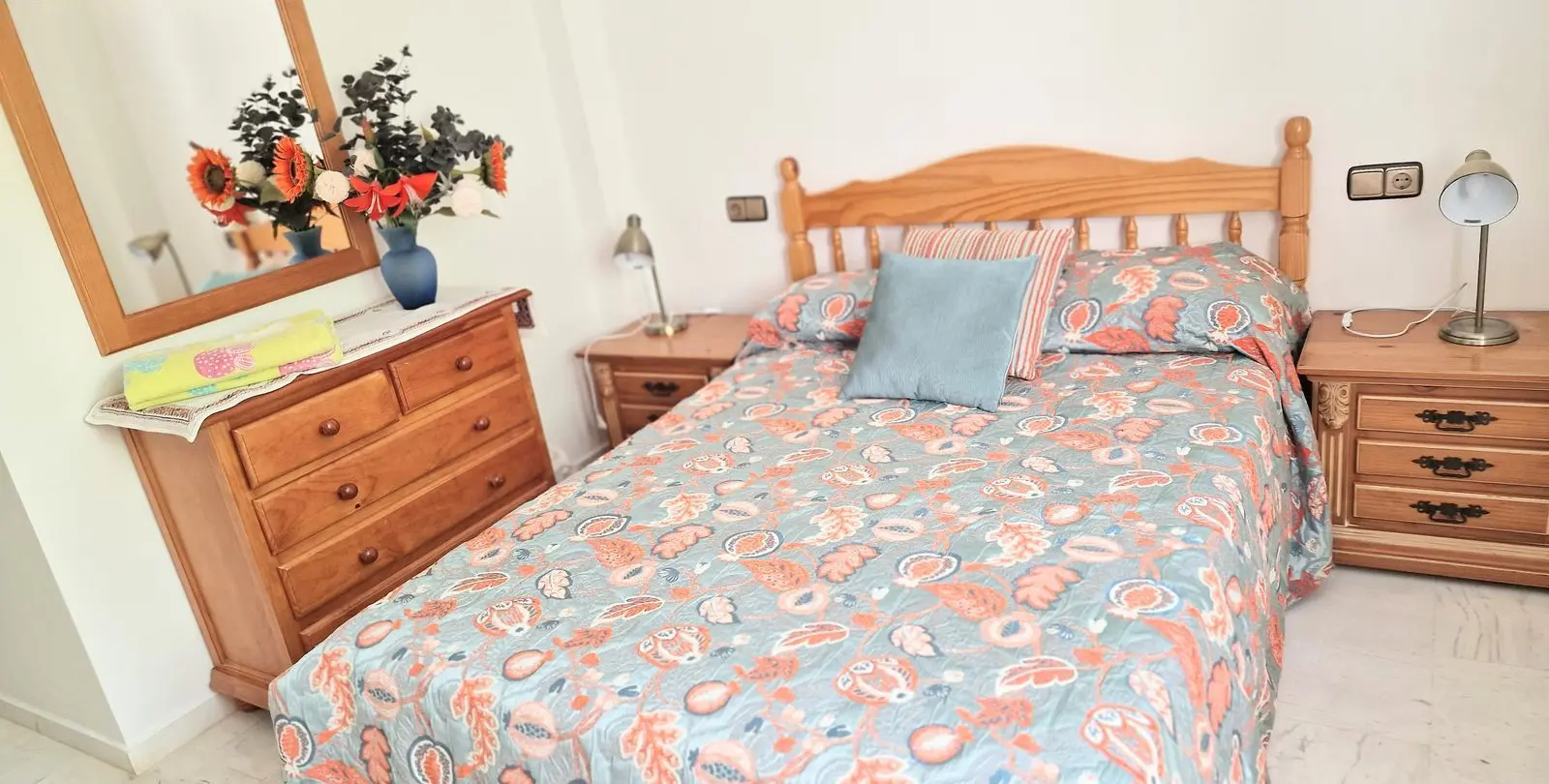 Sale of penthouse duplex in La Carihuela 40