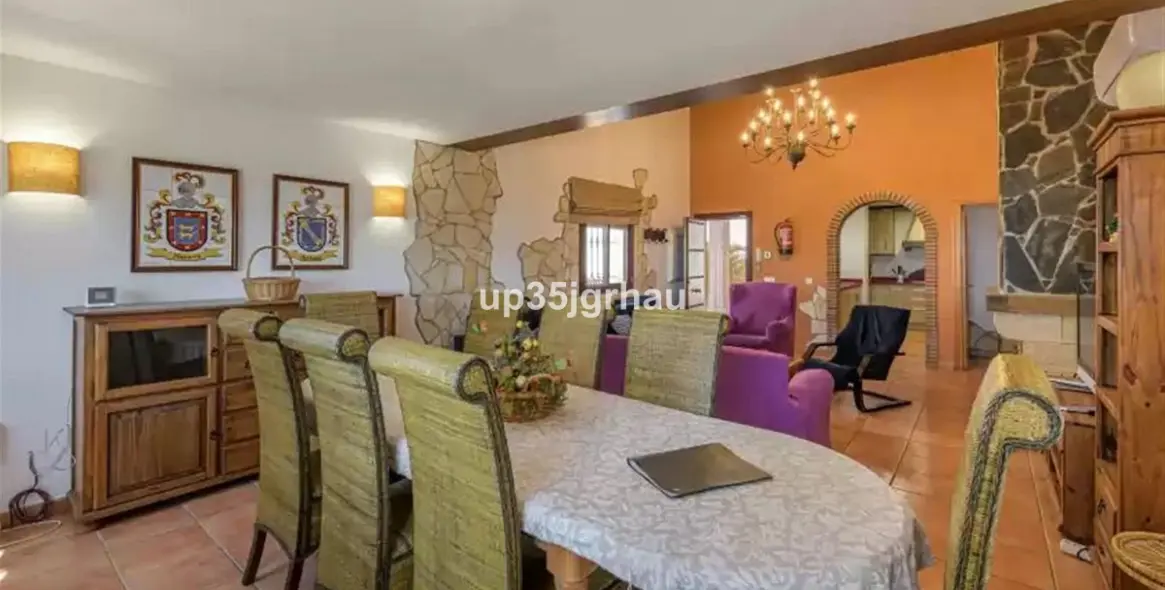 Venta de villa independiente en Estepona 8