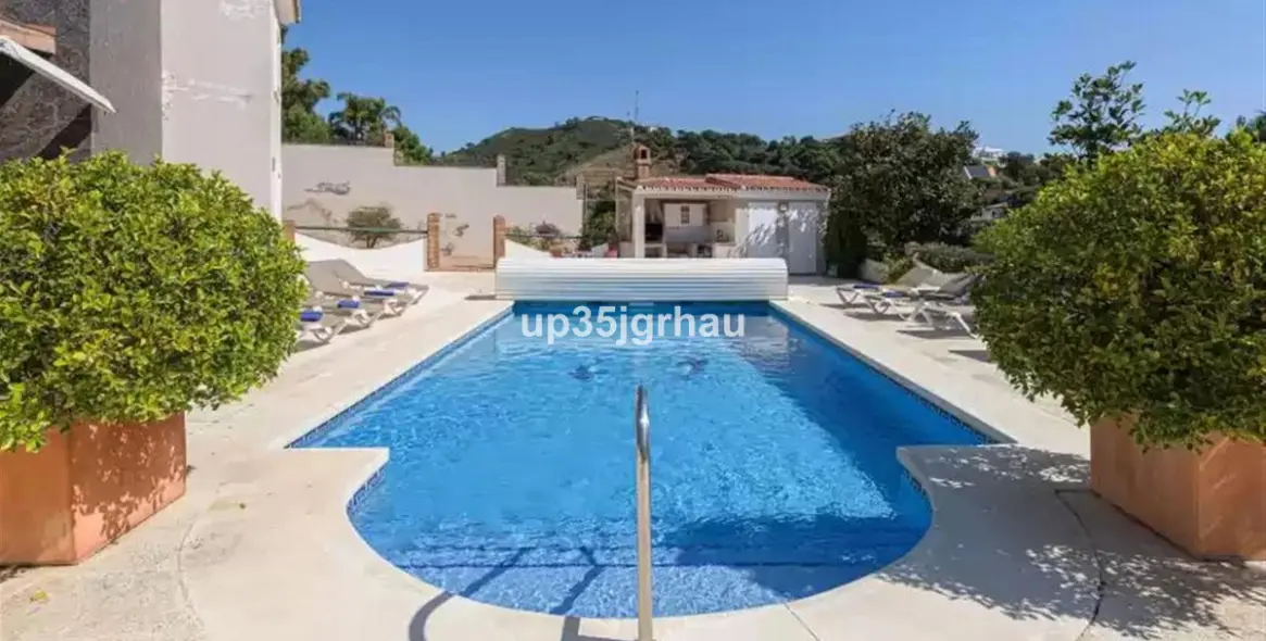 Venta de villa independiente en Estepona 11